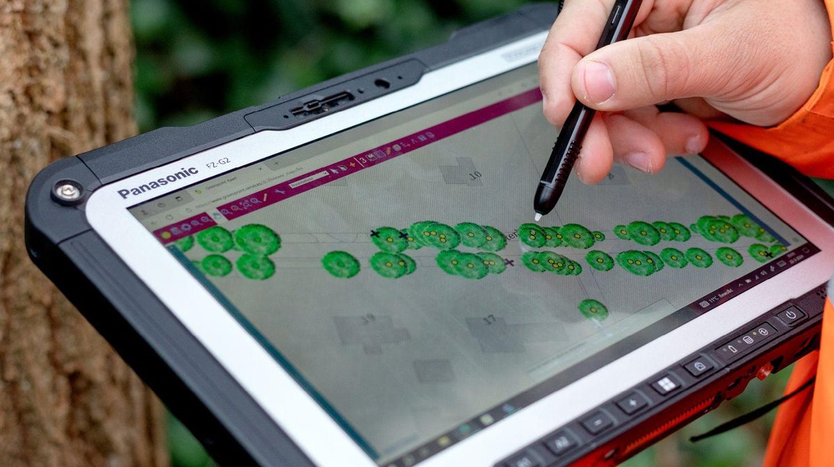 Data analysis on a tablet in the field